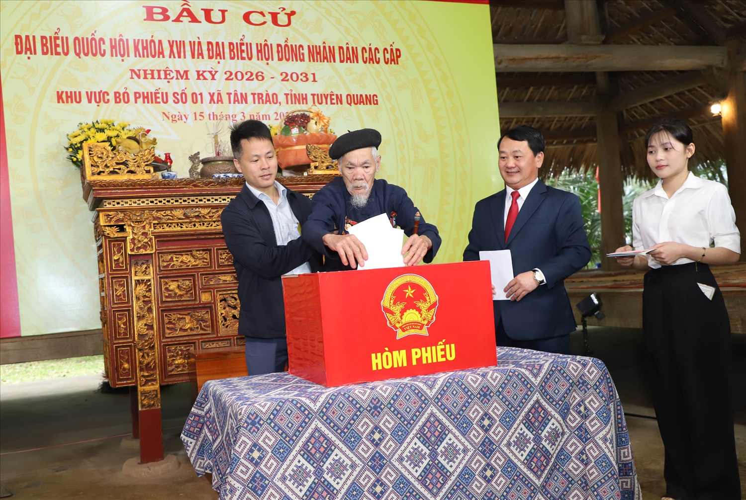 Để ngày bầu cử diễn ra thuận lợi và an toàn, Ủy ban Bầu cử tỉnh Tuyên Quang đã thiết lập hệ thống bầu cử chặt chẽ, đảm bảo tính tiếp cận cao nhất cho người dân với 2.404 điểm bỏ phiếu, thuộc 762 đơn vị bầu cử (bao gồm 4 đơn vị bầu cử ĐBQH, 13 đơn vị bầu cử HĐND tỉnh và 745 đơn vị bầu cử HĐND xã).