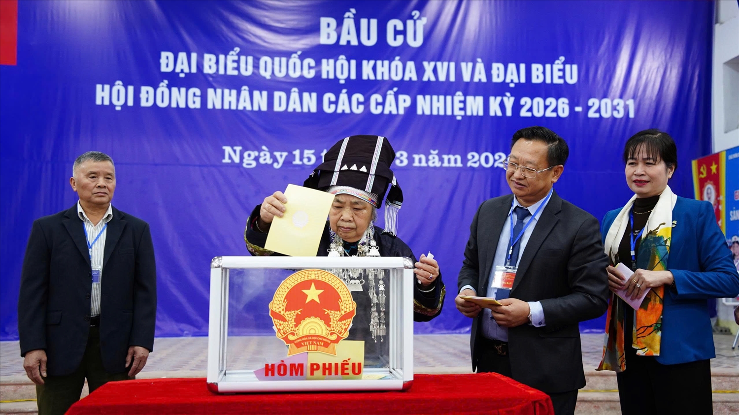 Cử tri xã vùng cao Mường Khương bỏ phiếu bầu cử đại biểu Quốc hội và đại biểu HĐND các cấp nhiệm kỳ 2026 - 2031 (Ảnh Trọng Bảo)