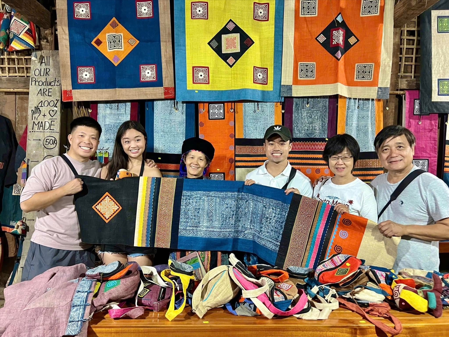 Trong xu hướng du lịch hiện đại, trải nghiệm của du khách không chỉ đến từ cảnh quan hay văn hóa địa phương, mà còn phụ thuộc rất lớn vào chất lượng dịch vụ, ảnh minh hoạ