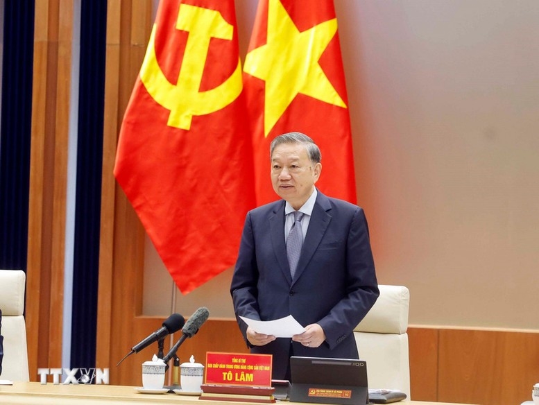 Tổng Bí thư đề nghị, thành phố cần triển khai Nghị quyết 57-NQ/TW một cách khẩn trương và hiệu quả, tận dụng cơ chế đặc thù để phát triển hệ sinh thái đổi mới sáng tạo, xây dựng các trung tâm hỗ trợ khởi nghiệp - Ảnh: TTXVN