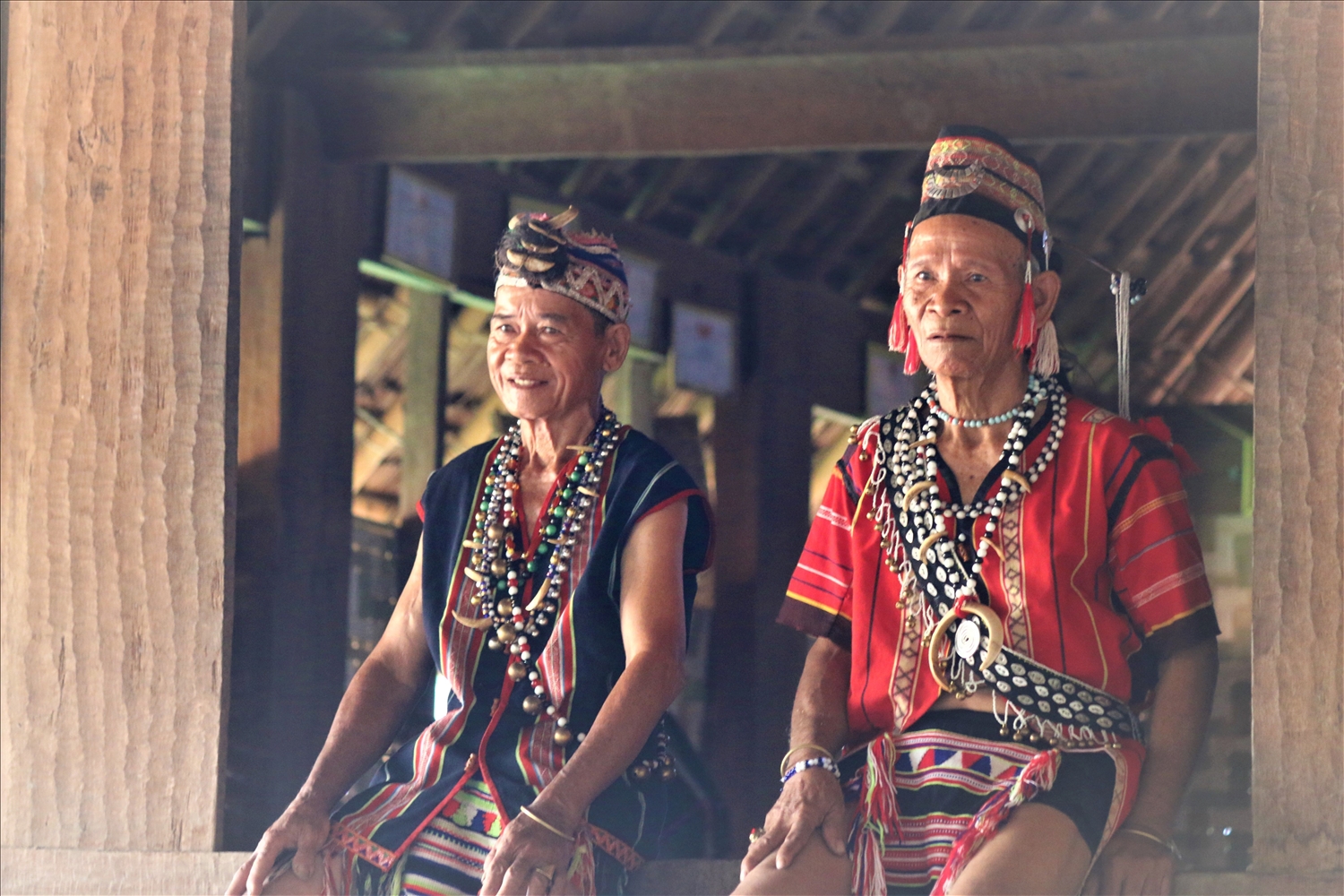 Thổ cẩm dùng làm trang phục truyền thống của đàn ông Gié Triêng