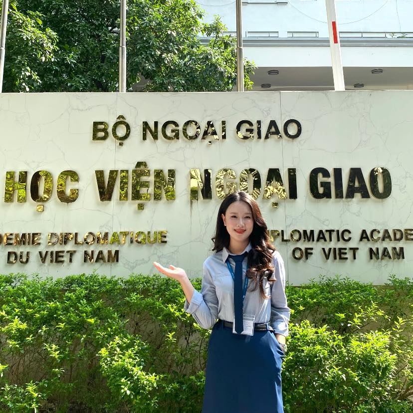 Bước chân vào Học viện Ngoại giao – môi trường đào tạo những nhà ngoại giao tương lai, Hà Anh không hề 
