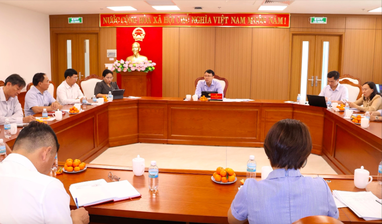 Ông Nguyễn Thanh Hà, Phó Chủ tịch UBND tỉnh Khánh Hòa làm việc với Sở Dân tộc và Tôn giáo. (Ảnh: M.P)