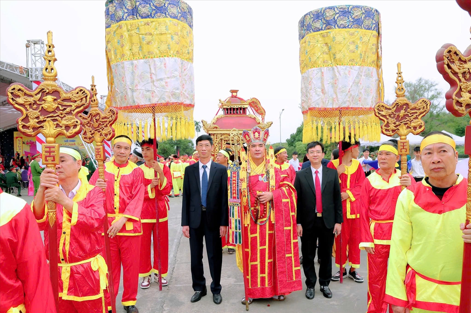 Phần lễ được chuẩn bị chu đáo, trang nghiêm