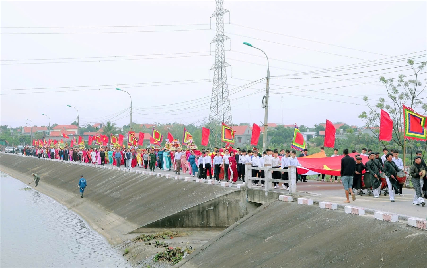 (TIN) Sôi động lễ hội chùa Quỳnh Lâm, lan tỏa giá trị di sản nhà Trần 2