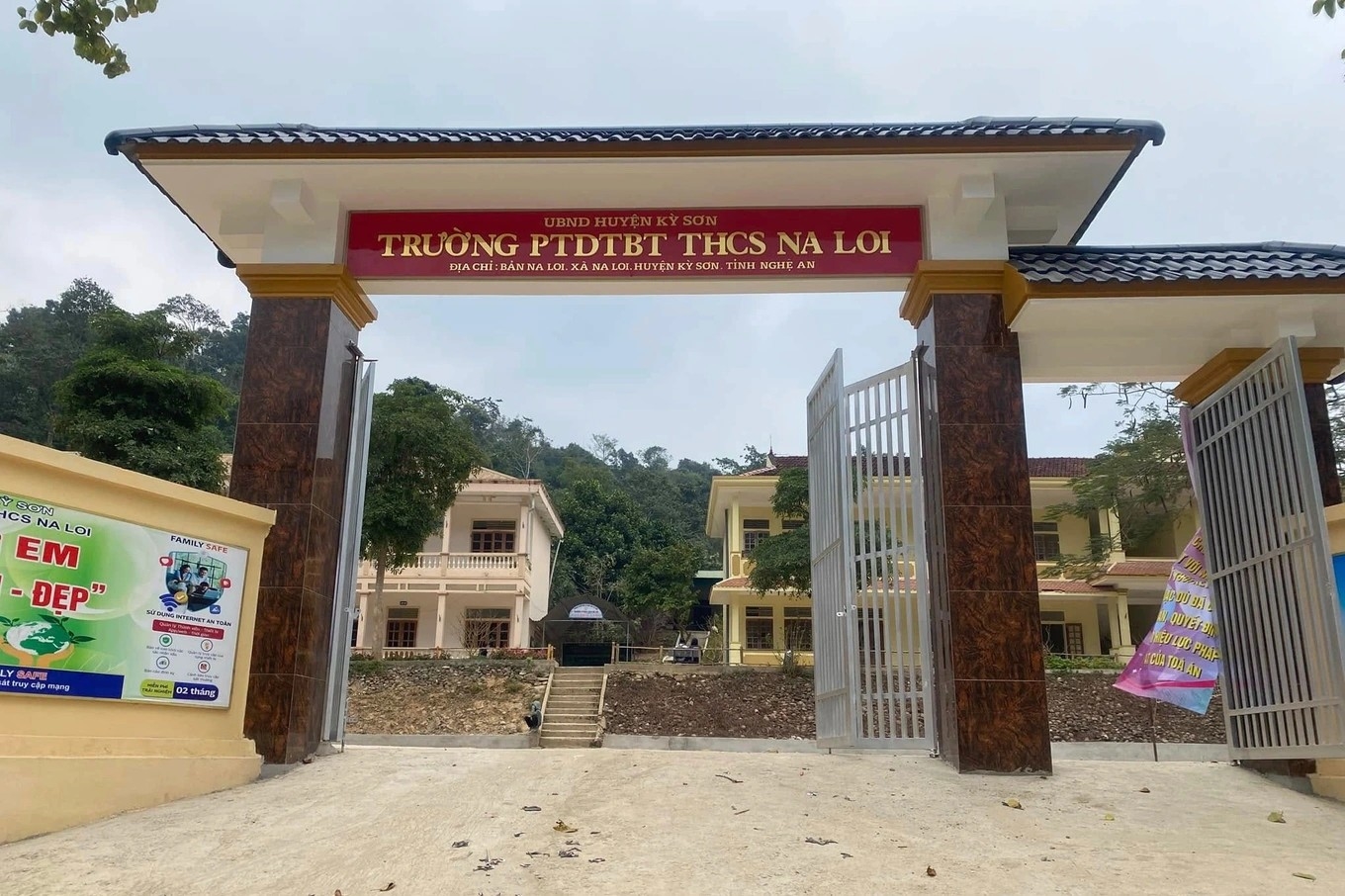 Trường Phổ thông dân tộc bán trú THCS Na Loi - nơi xảy ra vụ việc đáng tiếc
