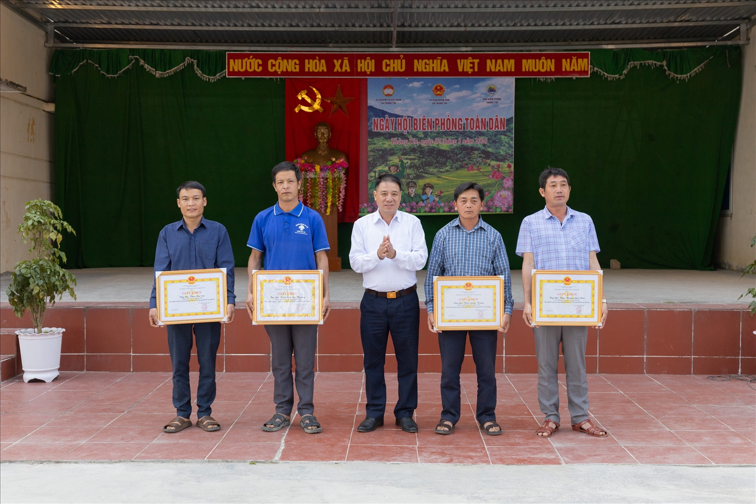 (TIN): Thàng Tín vui Ngày Hội Biên phòng toàn dân 2