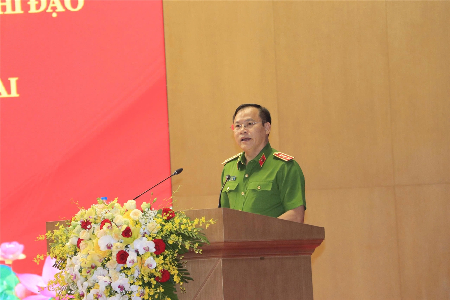 Thứ trưởng Bộ Công an Nguyễn Văn Long phát biểu tại hội nghị (Ảnh Trọng Bảo)