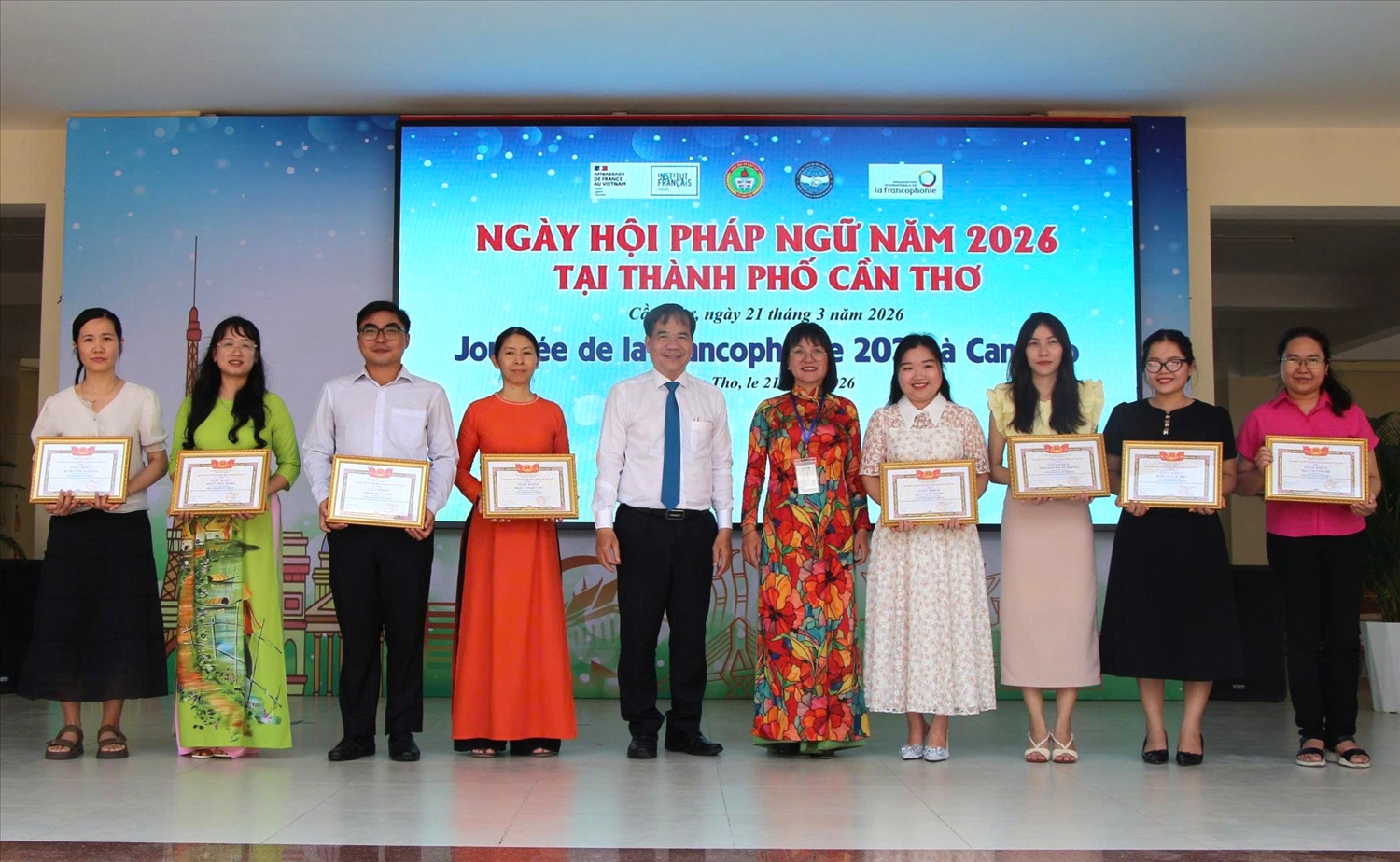 Trao giải cuộc thi hùng biện tiếng Pháp