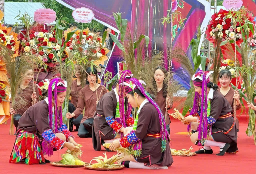 Hoạt cảnh tái hiện đời sống của người Dao ở xã Quảng Đức