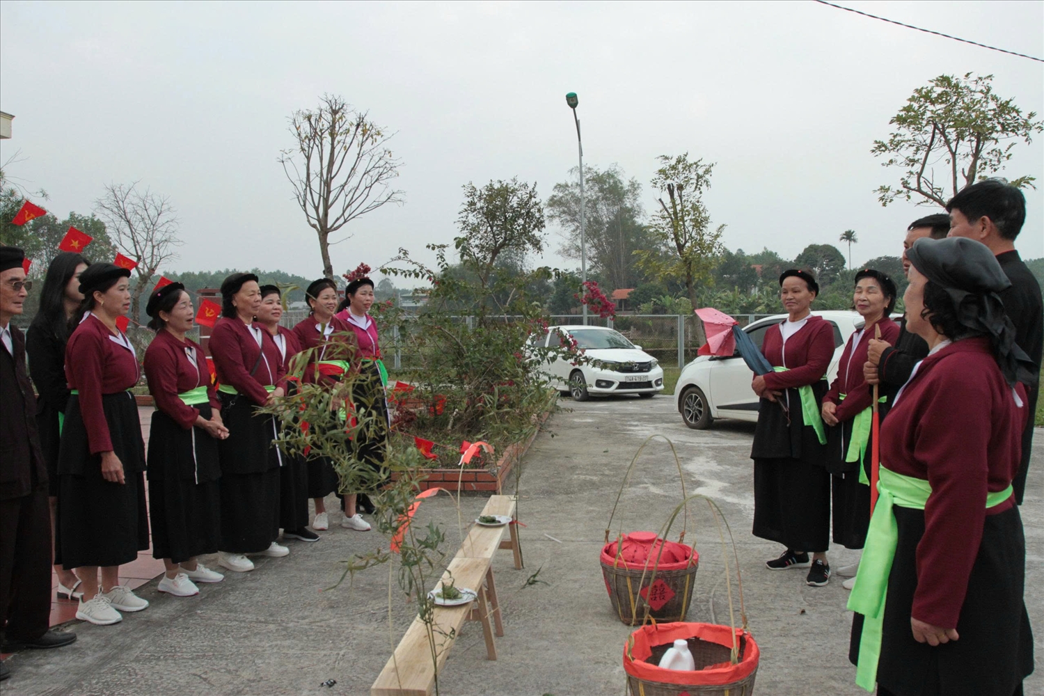 Phong tục cưới hỏi truyền thống là một trong những nét đặc sắc của người Sán Dìu