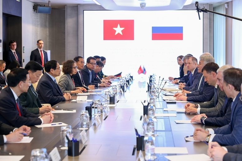 Thủ tướng Phạm Minh Chính đánh giá hoạt động của Tập đoàn phù hợp với định hướng, chiến lược lớn của Việt Nam, với mục tiêu tăng trưởng kinh tế từ 10% trở lên, đạt phát thải ròng bằng 0 vào năm 2050 - Ảnh: VGP/Nhật Bắc