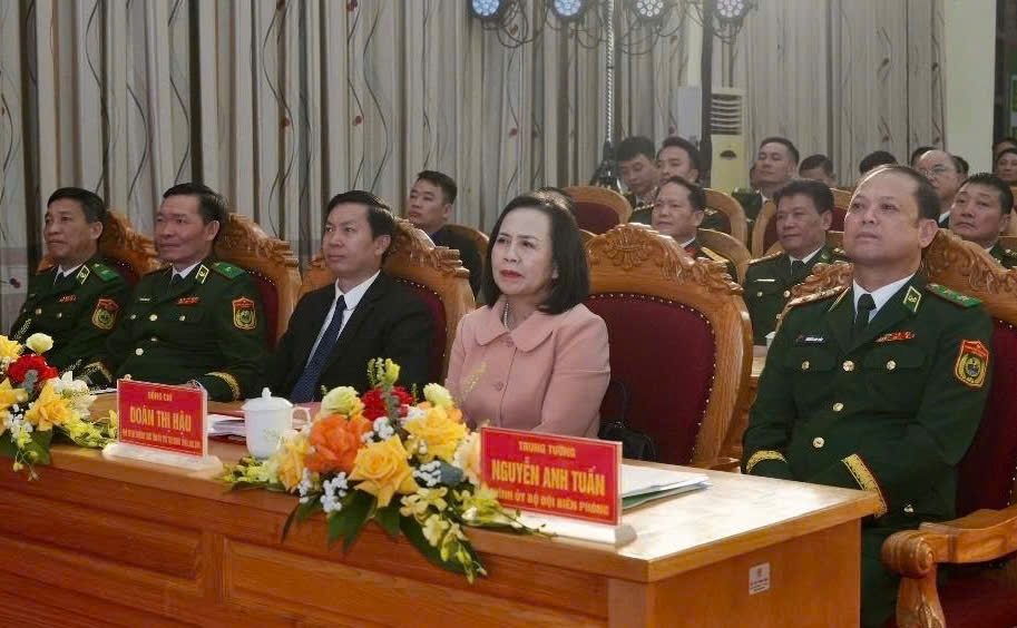 Các đại biểu tham dự buổi lễ