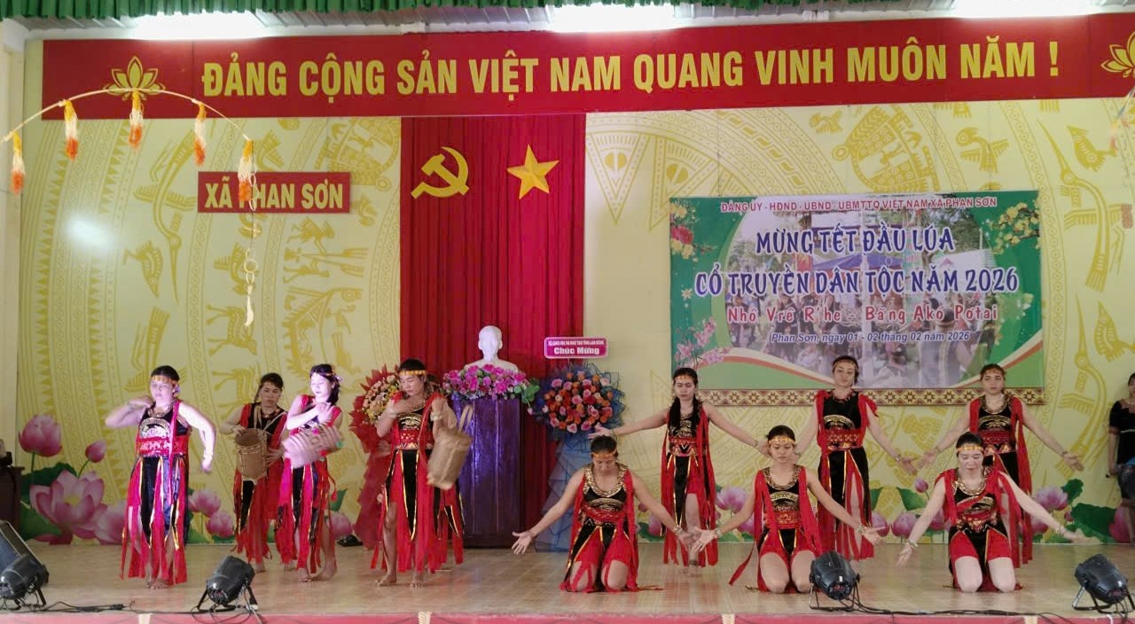 Tiết mục hát - múa Đêm khai hội Tết Đầu lúa xã Phan Sơn năm 2026