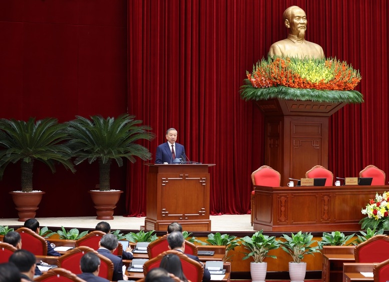 Tổng Bí thư Tô Lâm mong muốn, toàn Đảng, toàn dân, toàn quân ta hãy hành động theo phương châm: Tự chủ chiến lược - Kiên định hai mục tiêu chiến lược 100 năm - Chung sức, đồng lòng, quyết tâm, quyết liệt vì cuộc sống ấm no, hạnh phúc của Nhân dân - Ảnh: VGP/Đức Tuân