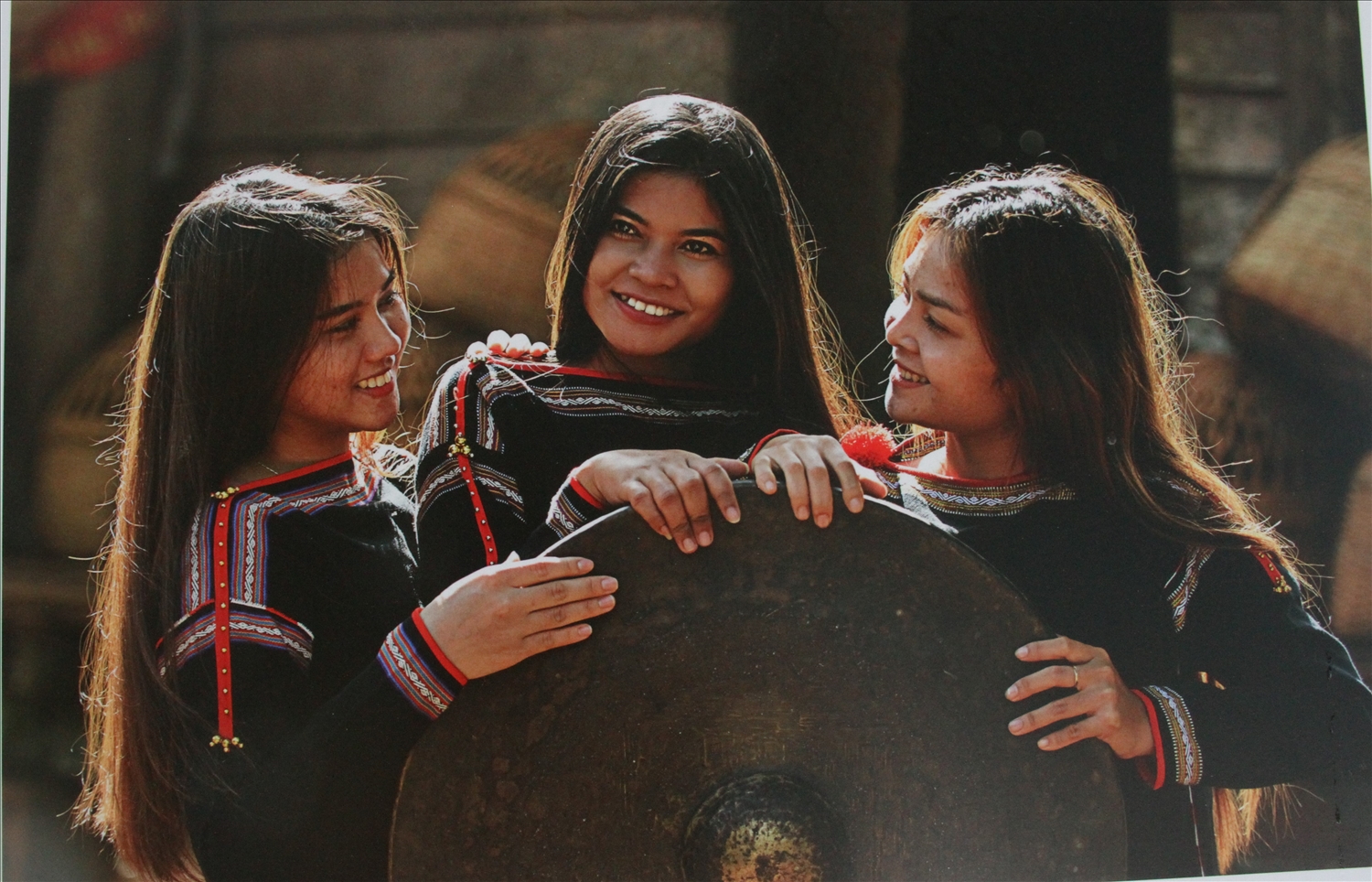 Em kg tin: “Việt Nam thu nhỏ” đầy sắc màu qua ống kính nghệ sĩ 9