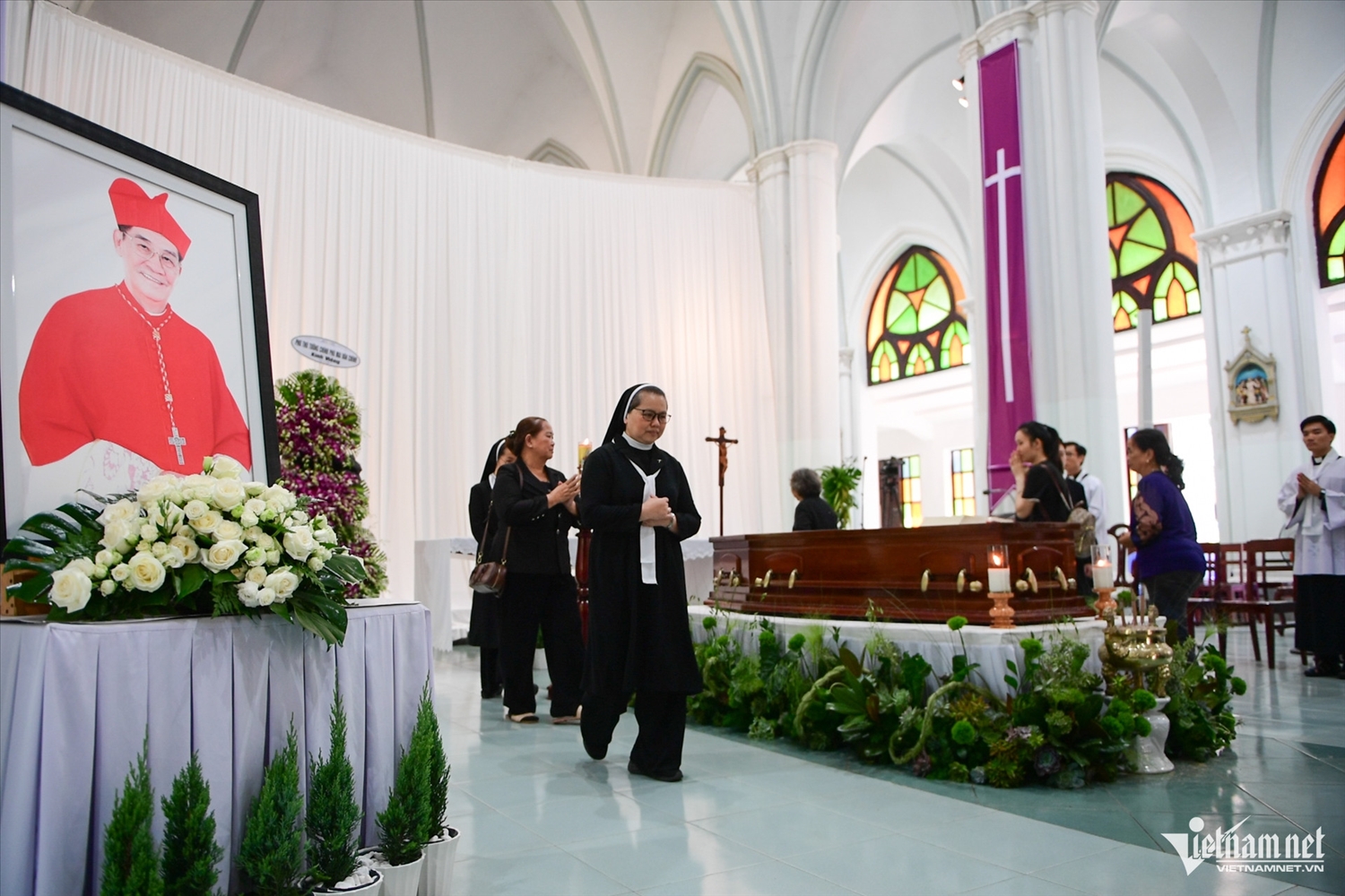 Lãnh đạo Bộ Dân tộc và Tôn giáo viếng Đức Hồng y Gioan Baotixita Phạm Minh Mẫn 5