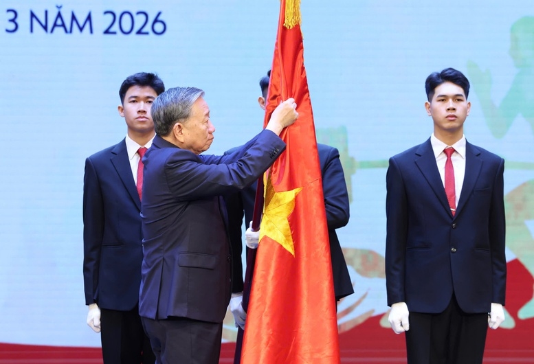 Tổng Bí thư Tô Lâm trao Huân chương Lao động hạng Nhất tặng Cục Thể dục Thể thao Việt Nam (Bộ Văn hoá, Thể thao và Du lịch) - Ảnh: VGP/Nhật Bắc