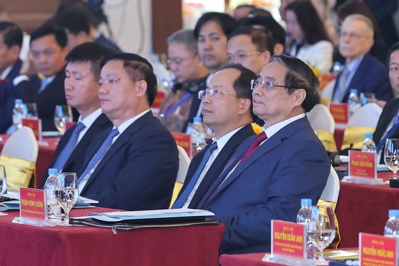 Thủ tướng Phạm Minh Chính và các đại biểu dự Hội nghị - Ảnh: VGP/Nhật Bắc