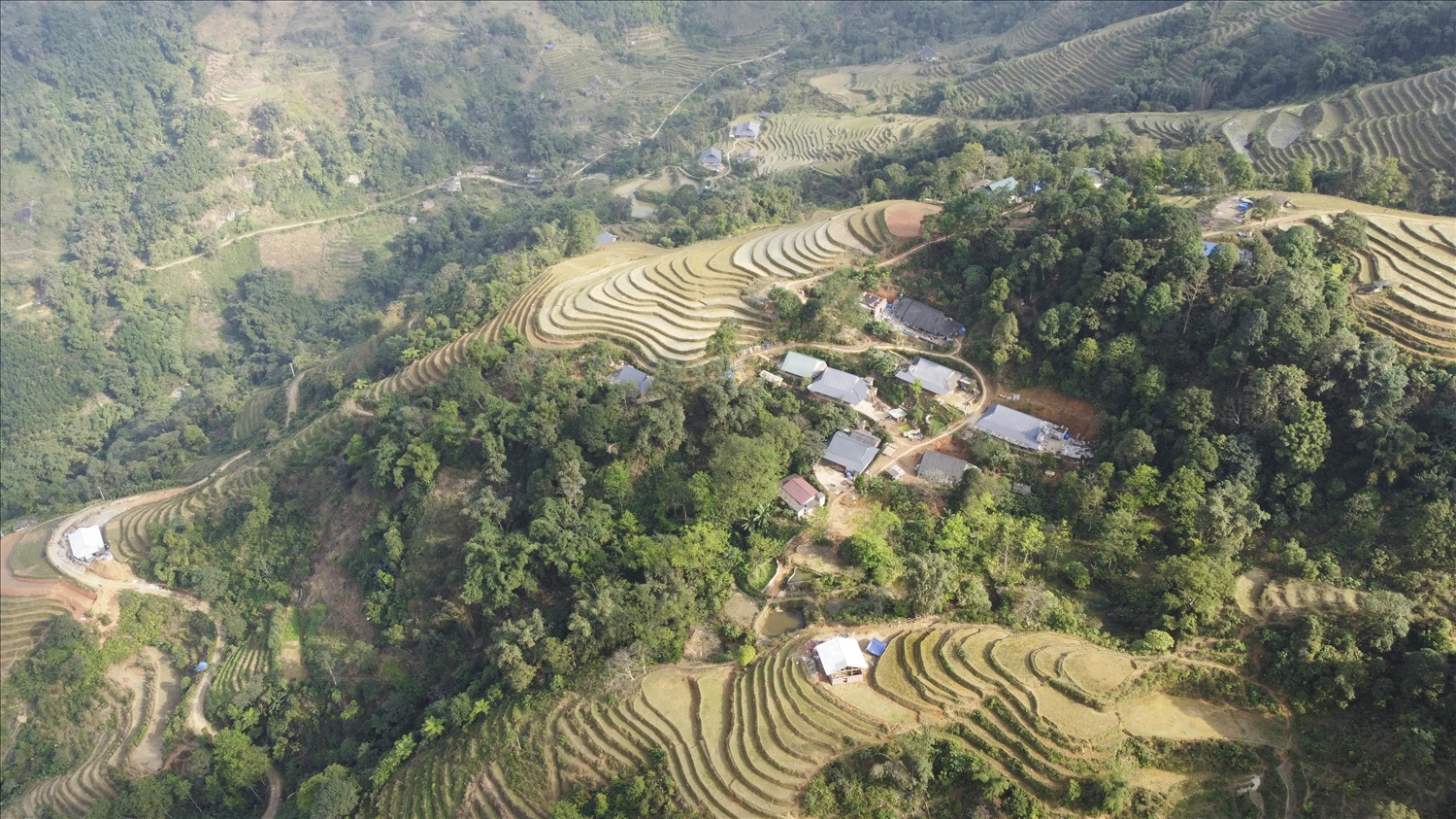 Thôn Suối Chải cách trung tâm xã hơn 20km (Ảnh Trọng Bảo)