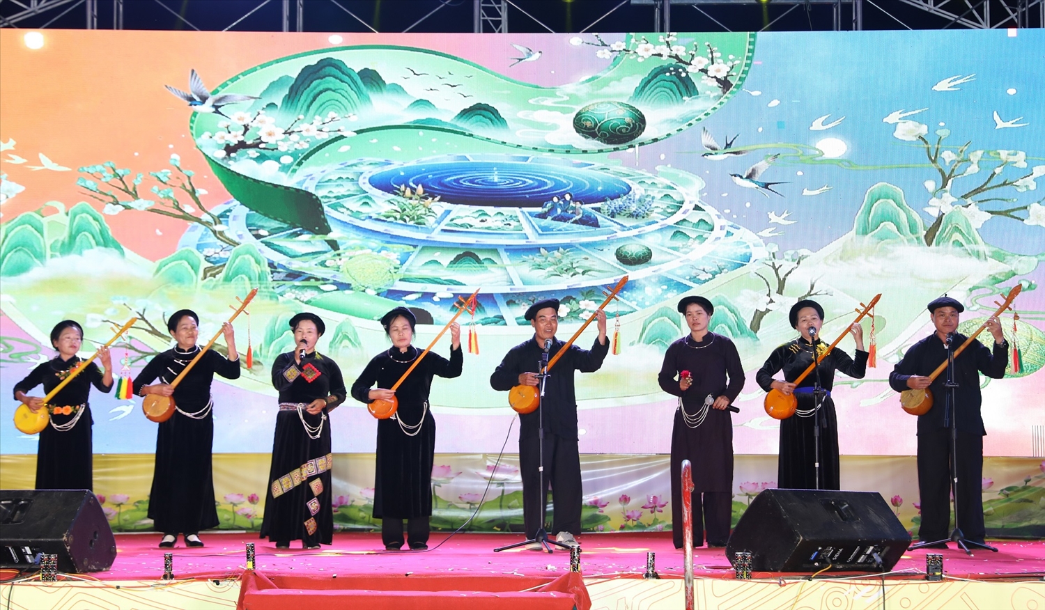 Em kg tin: Hội tụ sắc màu văn hóa ở Lễ hội dân gian Việt Bắc trên Tam Giang 3