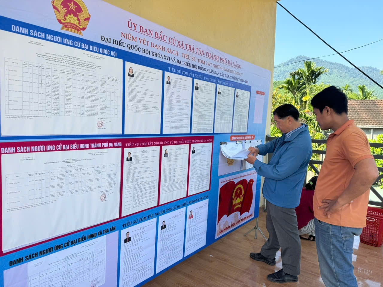 Vùng cao Trà Tân chuẩn bị chu đáo cho ngày bầu cử. (Ảnh LN)