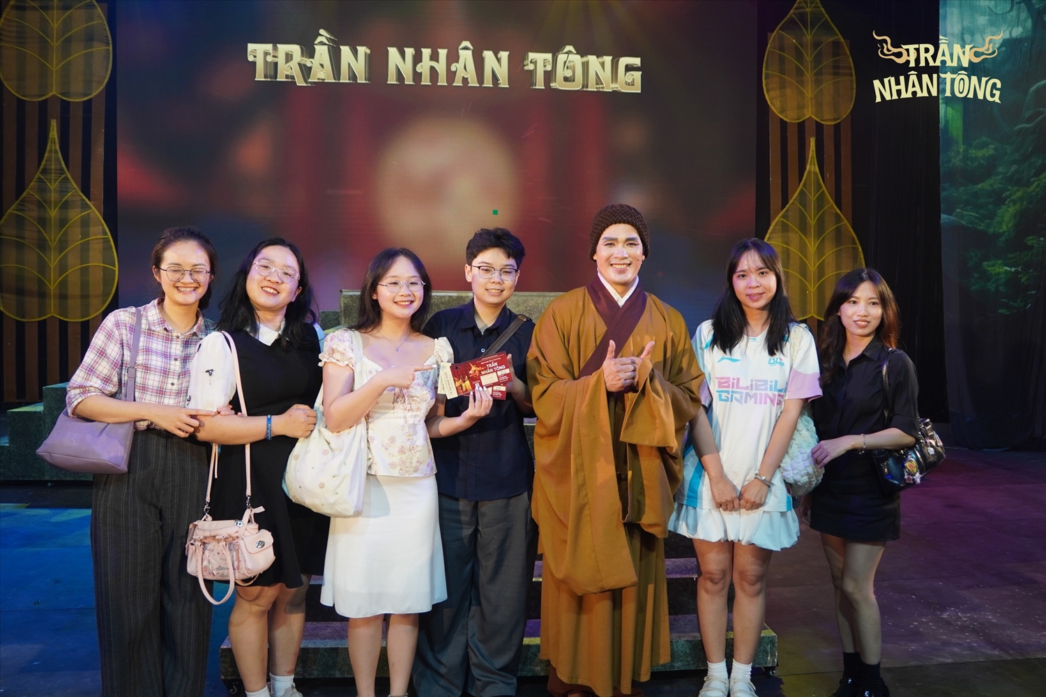 Vở diễn thu hút rất nhiều khán giả trẻ tới xem