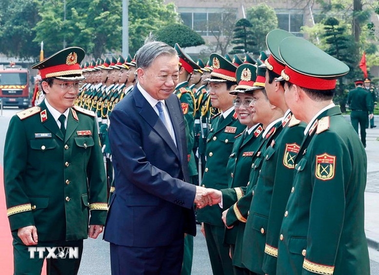 Tổng Bí thư Tô Lâm, Bí thư Quân ủy Trung ương và các đại biểu - Ảnh: TTXVN