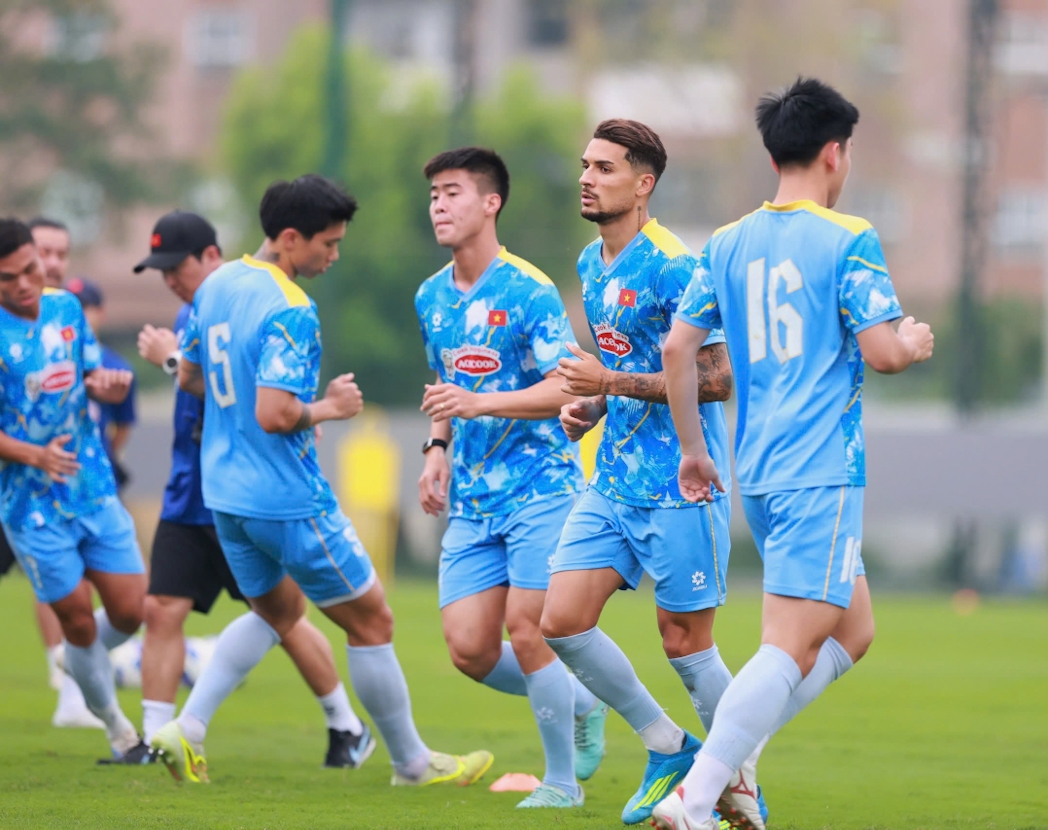 Đội tuyển Việt Nam tập luyện chuẩn bị cho trận tái đấu với Malaysia (Ảnh VFF)