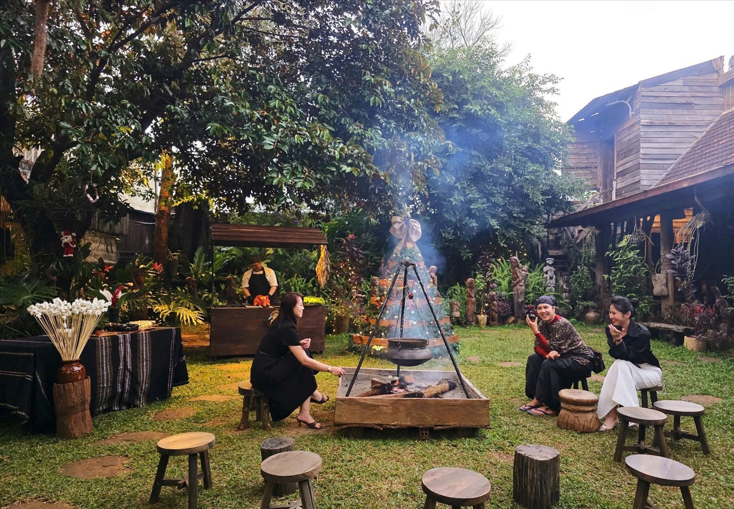 Một không gian níu chân người 