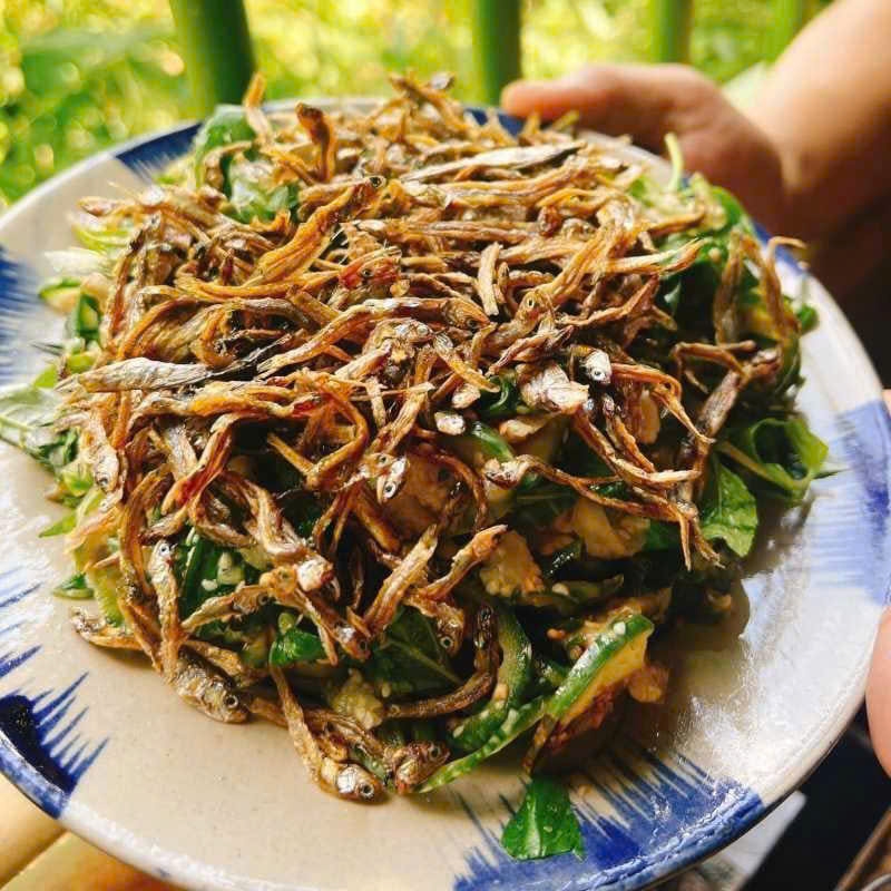 Gỏi cà đắng món ăn gây thương nhớ (ảnh st)