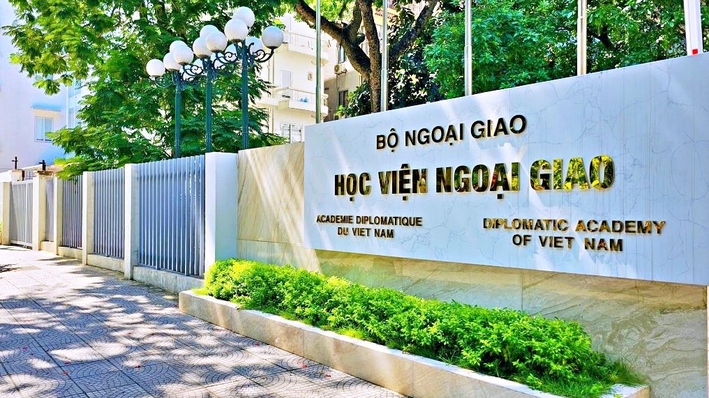 Học viện Ngoại giao, nơi các nhân vật là người DTTS xuất hiện trong tuyến bài đang theo học