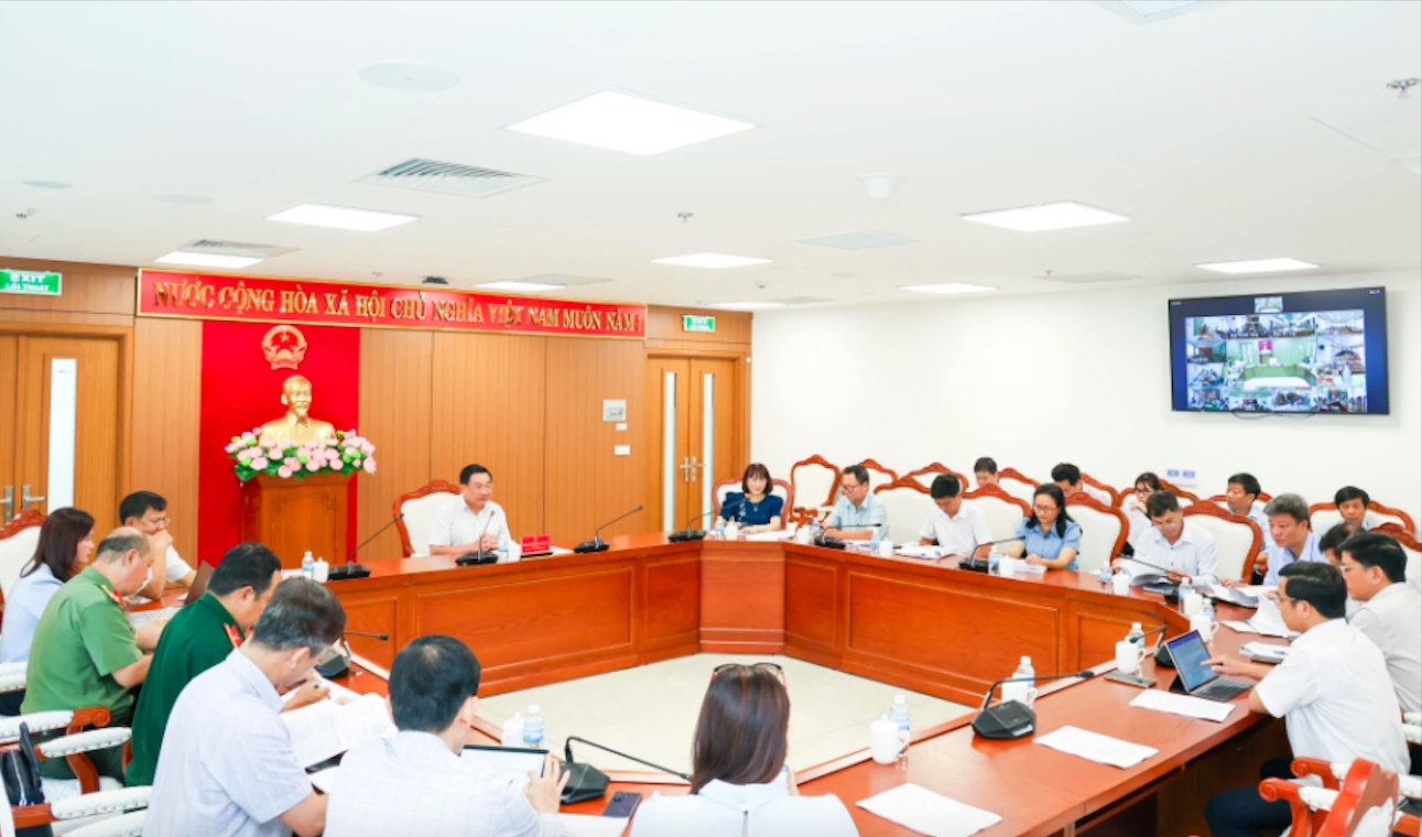 UBND tỉnh Khánh Hoà họp với các sở, ngành và các xã về Dự thảo Đề án xây dựng nông thông mới giai đoạn 2026 - 2030. (Ảnh: T.N)