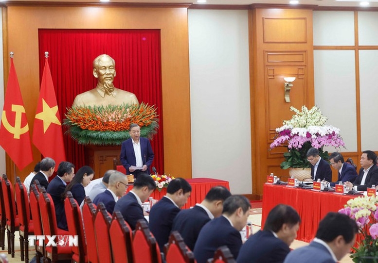 Về dự thảo Quy chế làm việc của Ban Chỉ đạo, Tổng Bí thư đề nghị, phải bảo đảm nguyên tắc tập trung dân chủ, phát huy trí tuệ tập thể, đồng thời đề cao trách nhiệm cá nhân - Ảnh: TTXVN