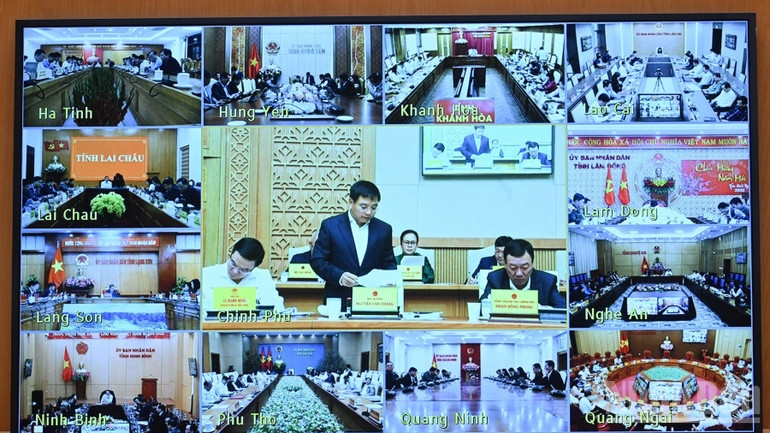 Phiên họp được truyền trực tuyến đến các tỉnh, thành phố trên cả nước. (Ảnh: TRẦN HẢI)