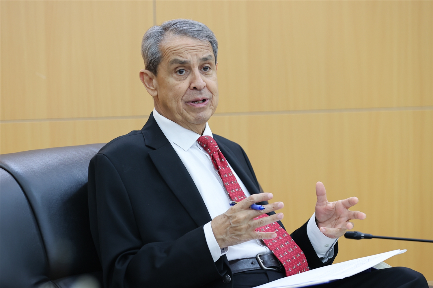 Ngài Alejandro Negrín, Đại sứ Đặc mệnh toàn quyền Liên bang Mexico tại Việt Nam phát biểu tại buổi gặp (Ảnh. Lê Anh Dũng)