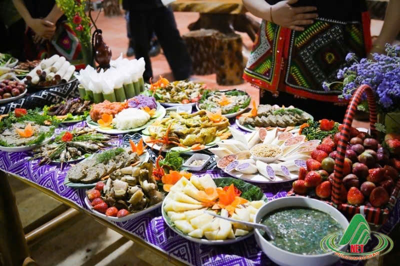 Những năm gần đây ẩm thực Tây Bắc được nhiều người biết đến nhờ thông qua phương thức quảng bá ẩm thực tại lễ hội truyền thống của địa phương ( ảnh ST)