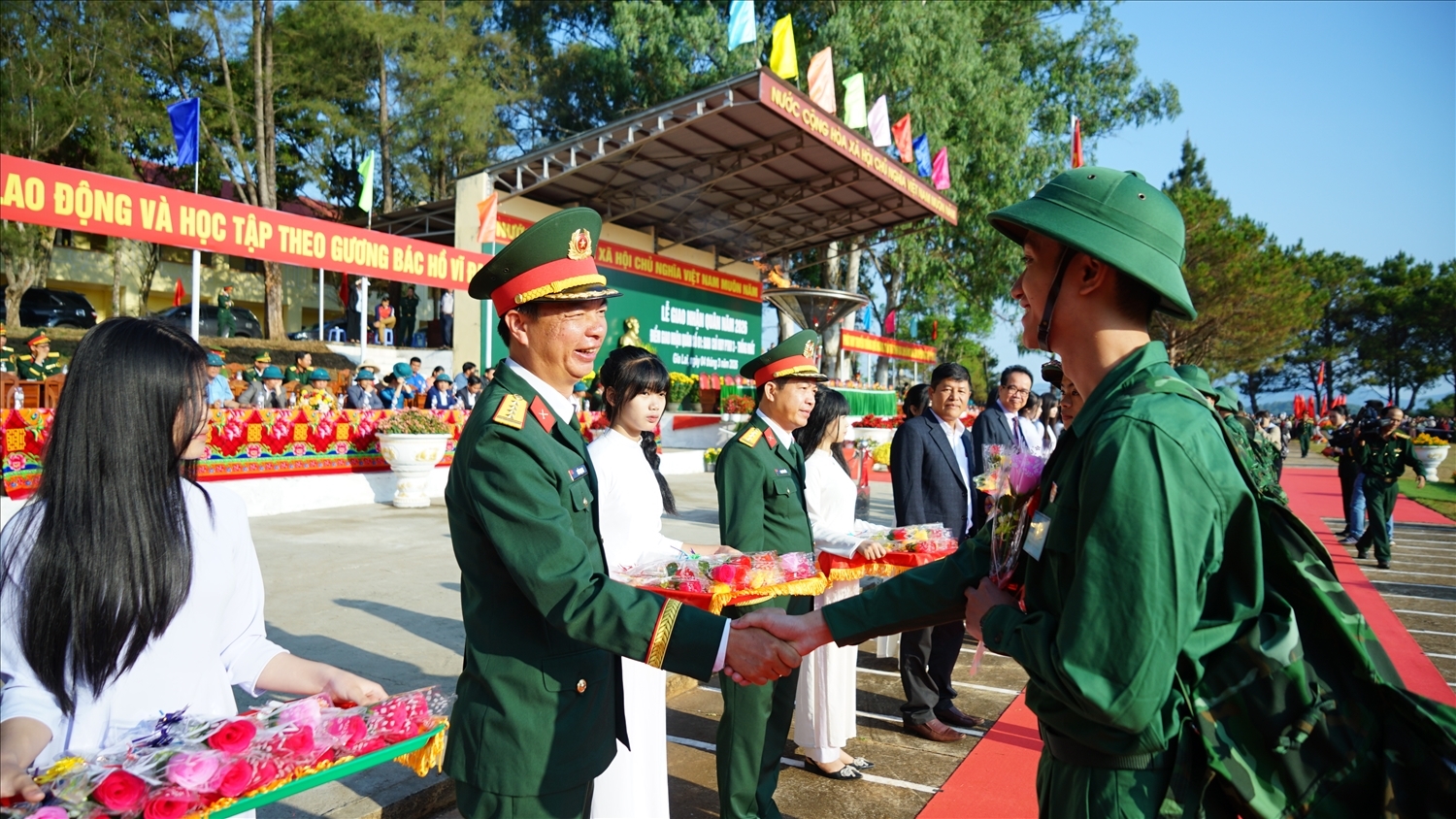 Gia Lai: 5.697 thanh niên ưu tú lên đường nhập ngũ 4