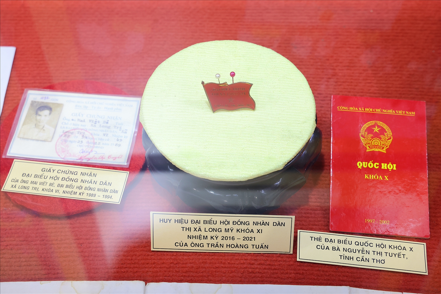 Trưng bày chuyên đề giới thiệu hơn 140 hình ảnh, tư liệu, hiện vật