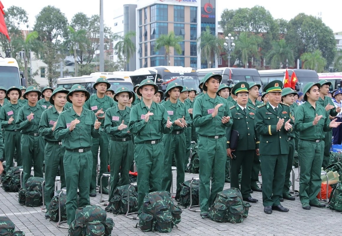 Các tân binh lên đường thực hiện nghĩa vụ quân sự. (Ảnh Minh Hiếu)