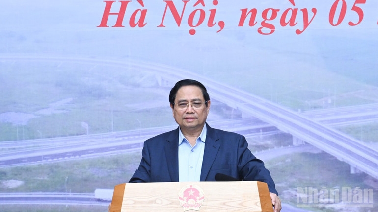 Thủ tướng Phạm Minh Chính phát biểu chỉ đạo phiên họp. (Ảnh: Trần Hải)