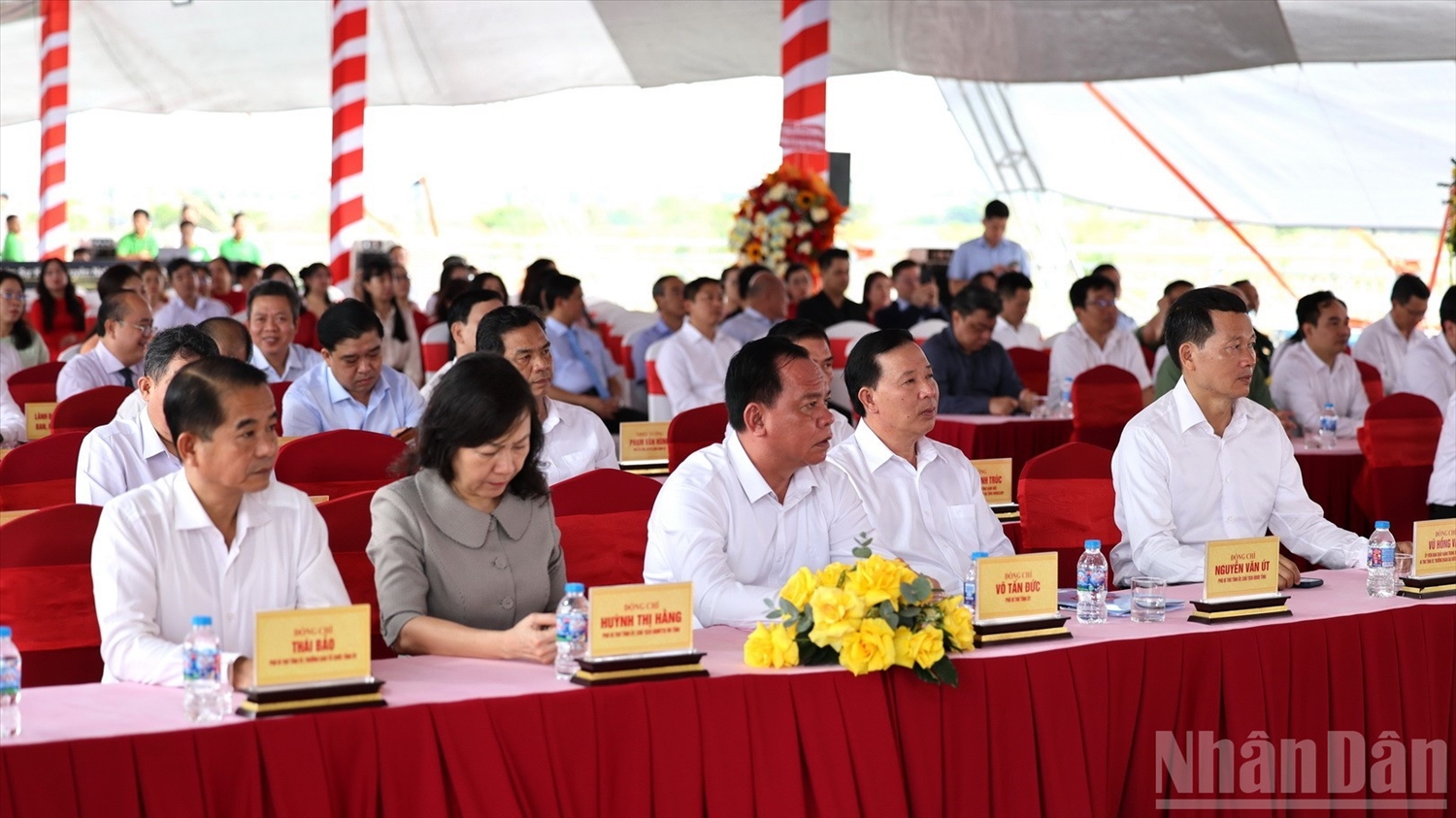 Lãnh đạo tỉnh Đồng Nai cùng các đại biểu tham dự lễ khởi động dự án.