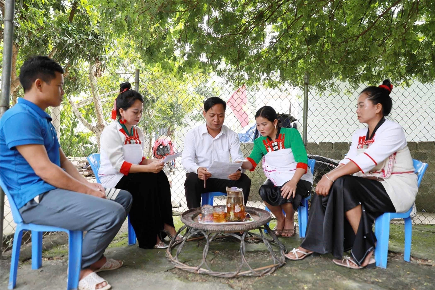 Công tác tuyên truyền, vận động Nhân dân xây dựng đời sống văn hóa mới được cấp ủy đảng, chính quyền xã Pa Tần đẩy mạnh trong thời gian qua (Ảnh Trọng Bảo)