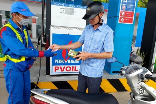 Giá xăng dầu tăng mạnh trong kỳ điều hành ngày 5/3 vừa qua (Ảnh IT)