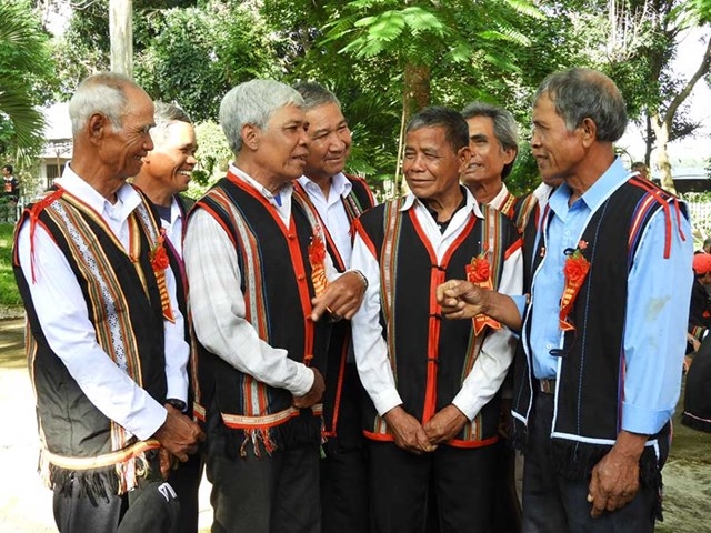 Dự thảo Nghị định về tiêu chí lựa chọn, công nhận Người có uy tín và chính sách đối với Người có uy tín trong đồng bào DTTS có 6 chương, 15 điều Trong đó, quy định một số tiêu chí lựa chọn Người có uy tín (Ảnh MH)