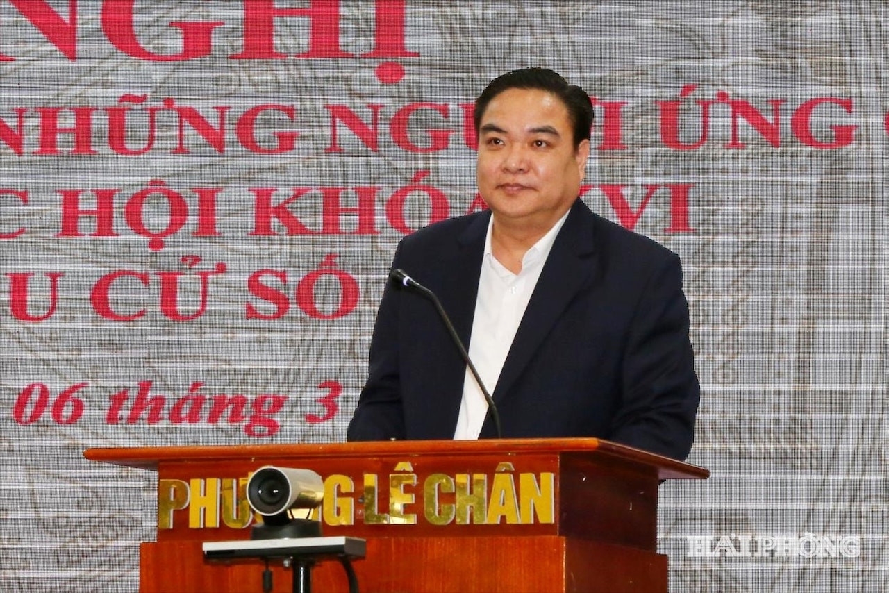 Vụ trưởng Vụ Chính sách Hoàng Văn Tuyên nêu chương trình hành động trước cử tri Hải Phòng