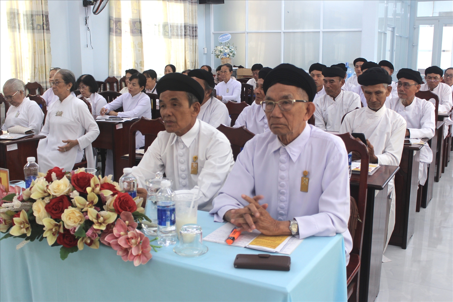 Các đại biểu tham dự hội nghị