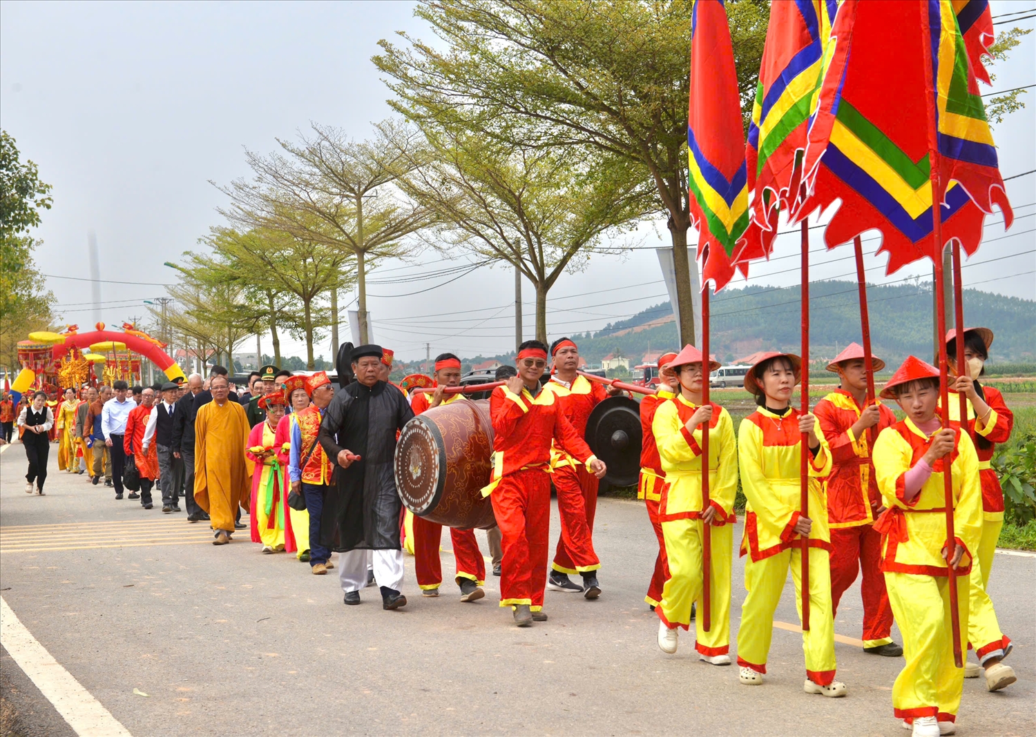 Phần lễ diễn ra với nhiều nghi thức trang trọng