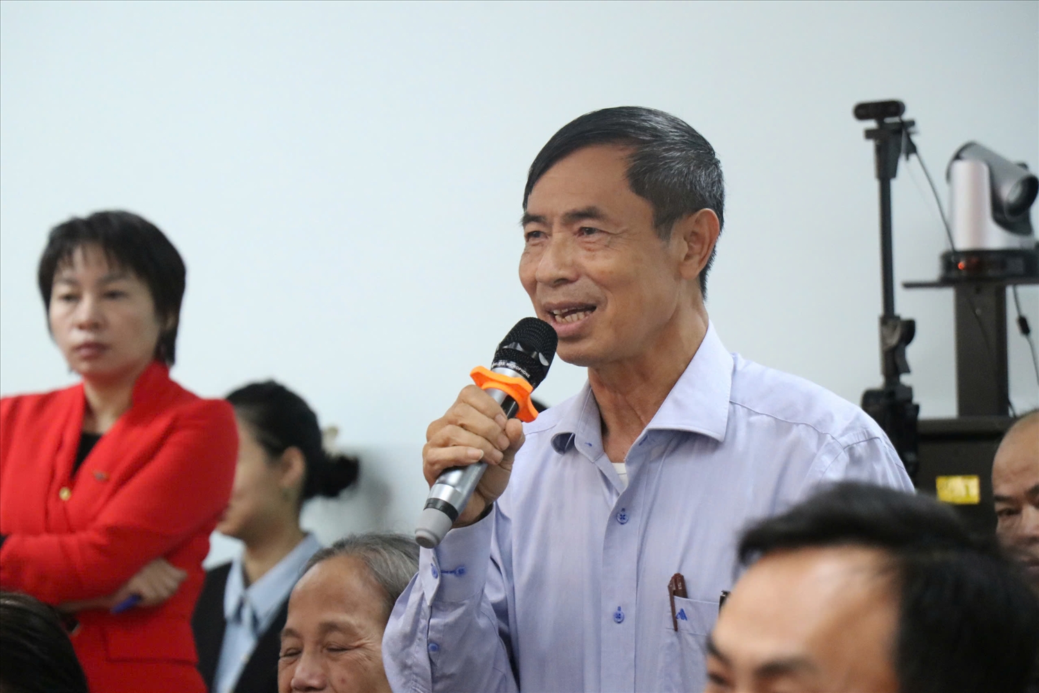 Cử tri mong muốn các ứng cử viên nếu trúng cử đại biểu Quốc hội khóa XVI sẽ thực hiện tốt chương trình hành động, gần dân, sát dân để nắm bắt tâm tư nguyện vọng của Nhân dân