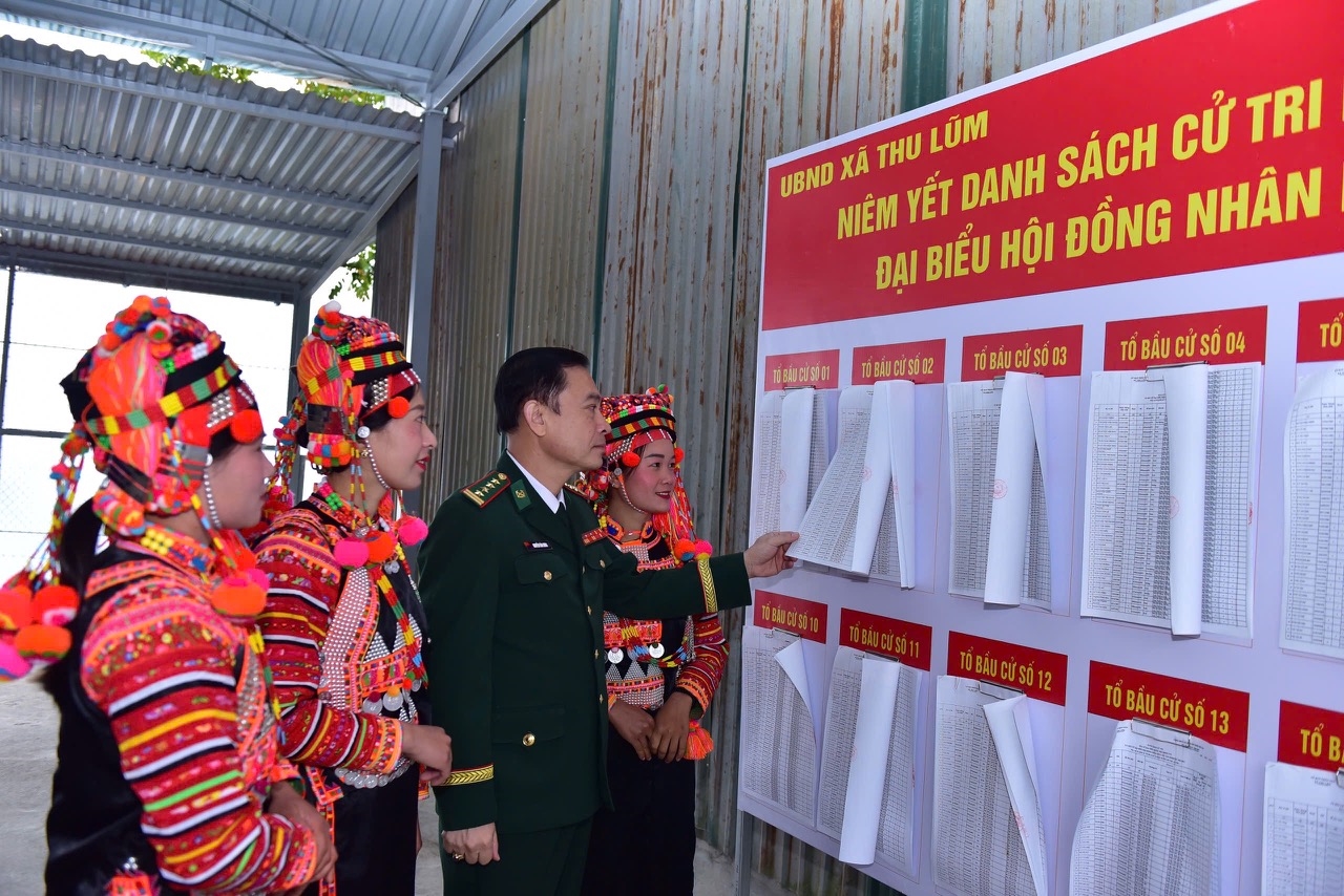 Lực lượng Bộ đội biên phòng trên cả nước tích cực tuyền truyền về công tác bầu cử cho đồng bào các dân tộc thiểu số